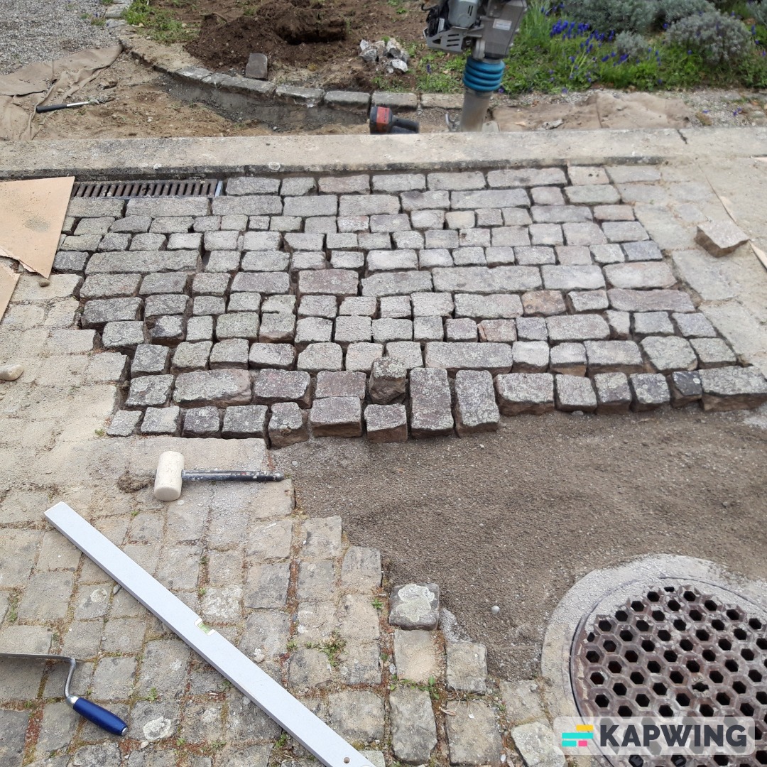 Logo Reynaud Artisan – Maçonnerie et éco-construction à Fribourg